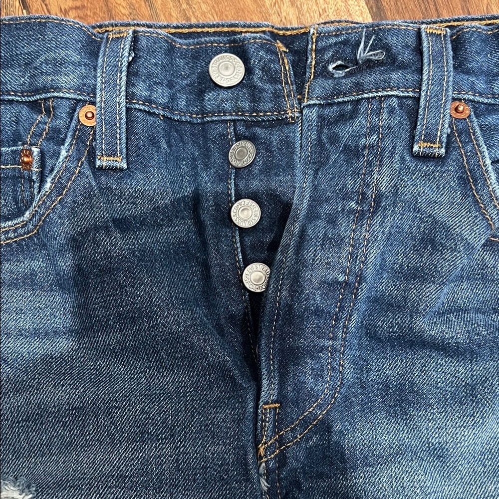 Levi's Blue Distressed Jean Shorts Size 26 EUC Button Fly 501 Timeless Shorts - Picture 6 of 6